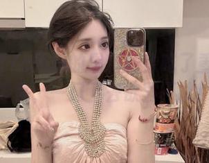 17c网站的黑料就像吃了重口味的零食，一口下去欲罢不能！