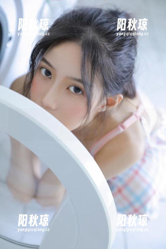 17c吃瓜苹果版，一边剥瓜一边当评论员，这画面太美！