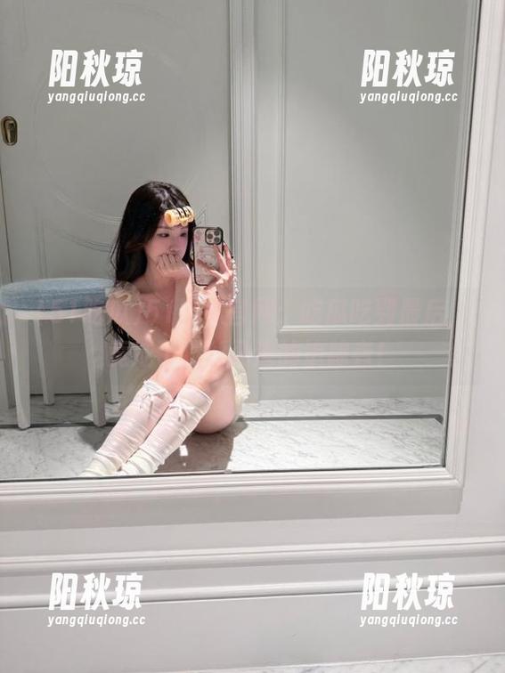 51吃瓜 51吃瓜官网:吃瓜吃到最后,竟成了蛛丝马迹的追踪者!