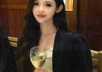 每次登录“51吃瓜中心”，我都在想“我是不是和八卦长在一起的”，气氛一度有些微妙呢。