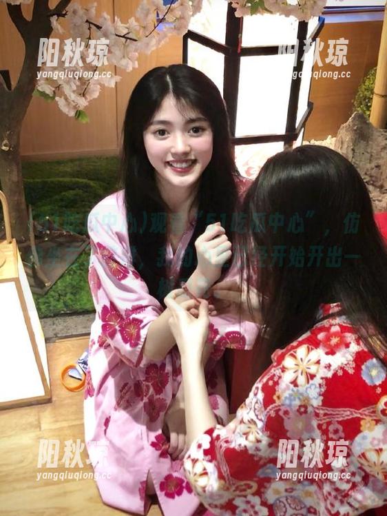 观看“51吃瓜中心”，仿佛坐在了前排，我的心里已经开始开出一树瓜花。