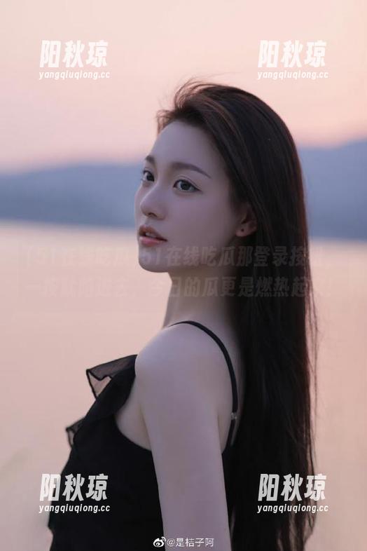 51在线吃瓜 51在线吃瓜那登录按钮,一按就陷进去,今日的瓜更是燃热起来!