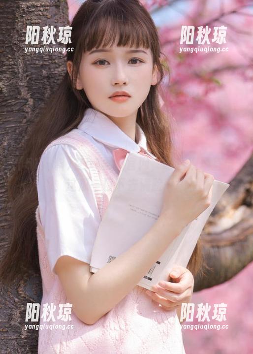 51黑料 在51黑料官网,吃瓜现场直击,这瓜一口下去满脸幸福!