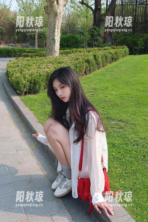 首页是个万花筒，“58吃瓜”杂七杂八的八卦像阵风扫过。