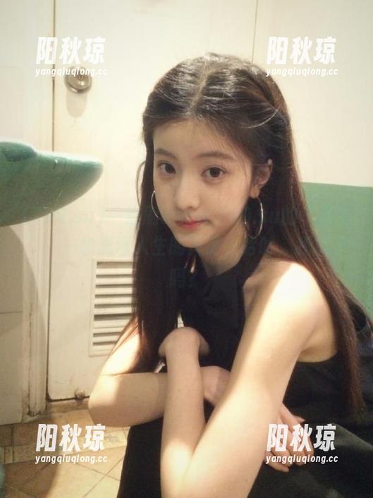 一边刷www.799.su的“资源”，一边思考人生的真谛，哈哈，我疯了吗？