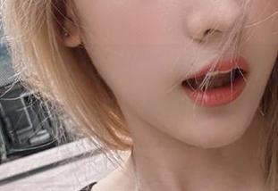 “91icg”下载之后，哦，那画风就完全不一样了，哈哈。