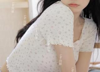“heiliao.su”官网，徘徊在八卦与真相之间的迷雾。