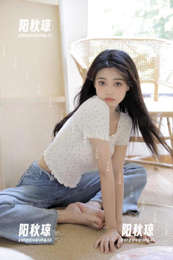 “heiliao.su”官网，徘徊在八卦与真相之间的迷雾。