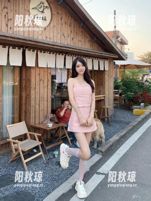 我用hlw苹果版撩到了邻居，结果发现她居然也在放飞自我！
