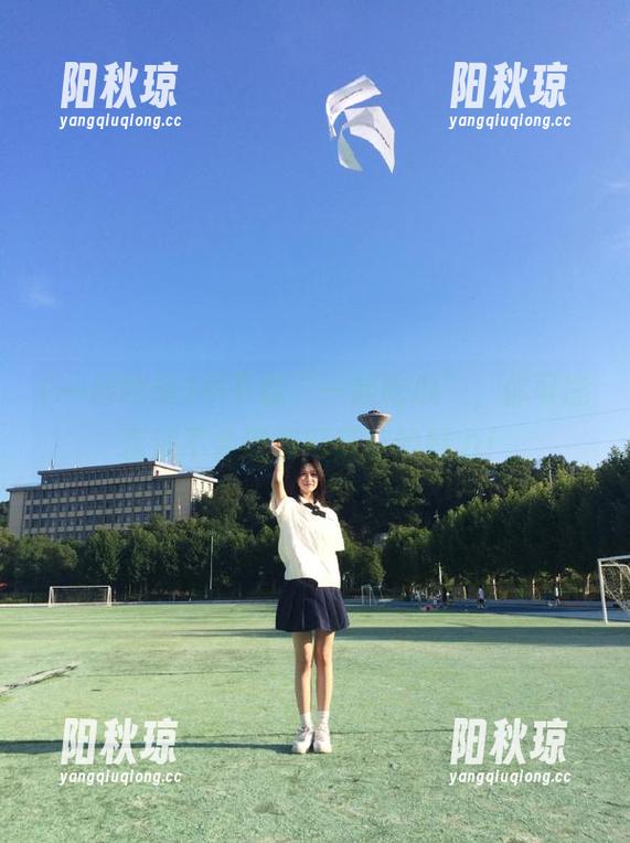 不下载“一起吃瓜”，你可能永远不会理解网蘑菇的魅力！