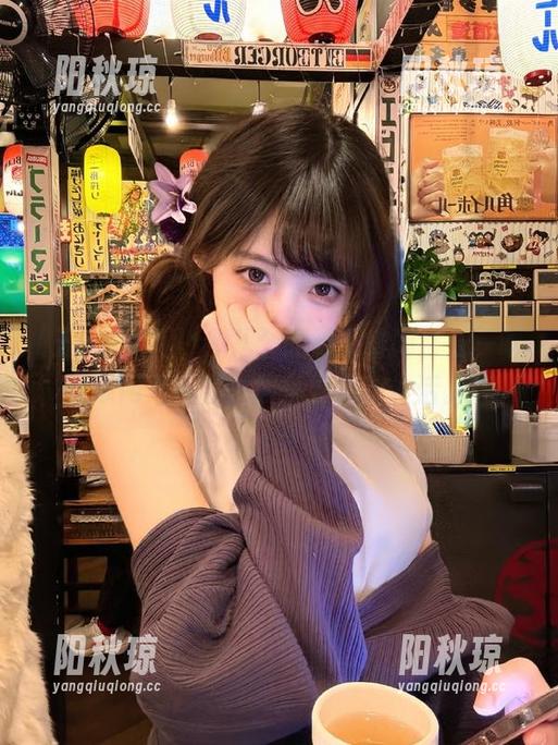 今儿个的劲爆绯闻，五一吃瓜网必收藏，羡慕她们的生活。