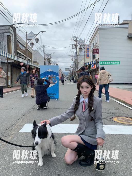 有些八卦在“人人吃瓜网”上，就像烟花，一个闪烁过去，满肚子都是想说的话。