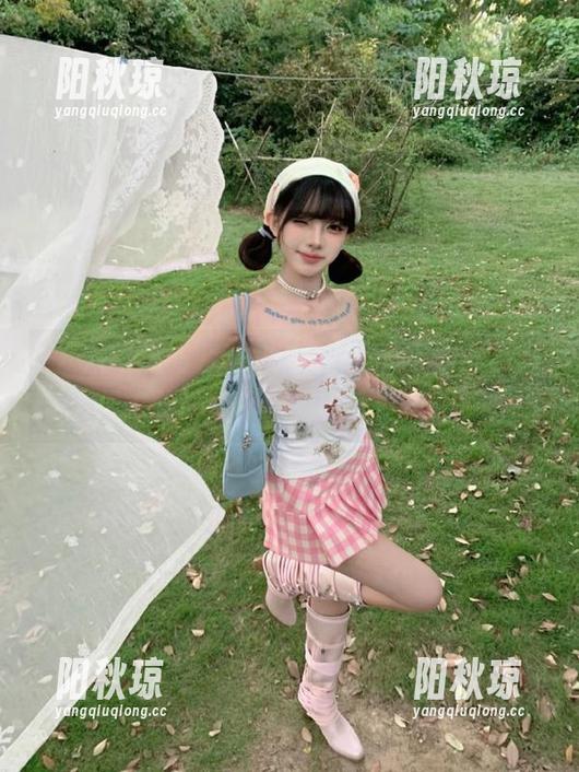 全民“收藏”吃瓜时刻，愁眉苦脸的时候就来人人吃瓜网！