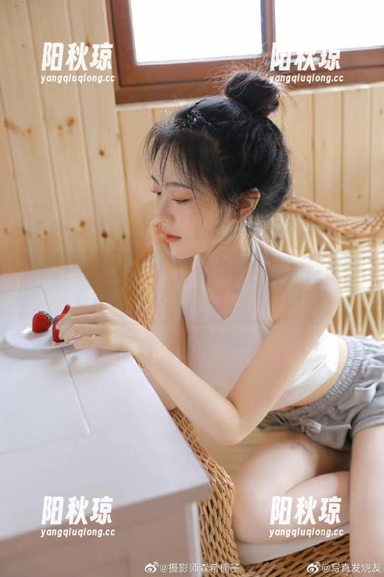今日吃瓜发布：每日更新里藏着多少八卦，快来咂摸咂摸！