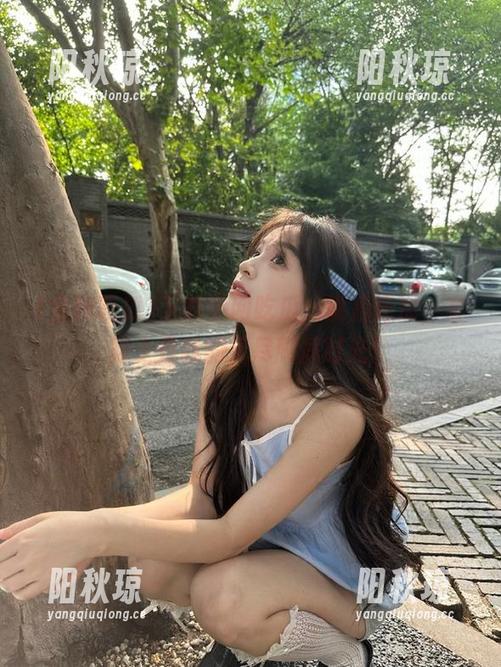 下载全网吃瓜，说是吃瓜，实际上是我的无尽刷屏时光！