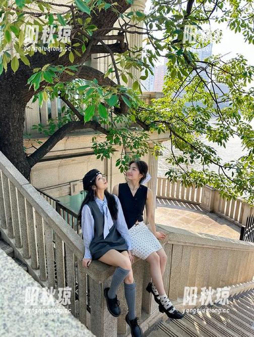 冲哥黑料精选苹果版，带你围观折耳根的各种“交际”场景