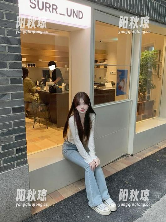 在线“吃瓜直播”：舌尖上的八卦，满分期待！