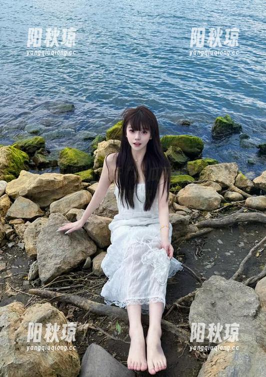 刚点开“吃瓜网址”网页，抖音热舞又来了，心里默默为他们的腿膜拜！
