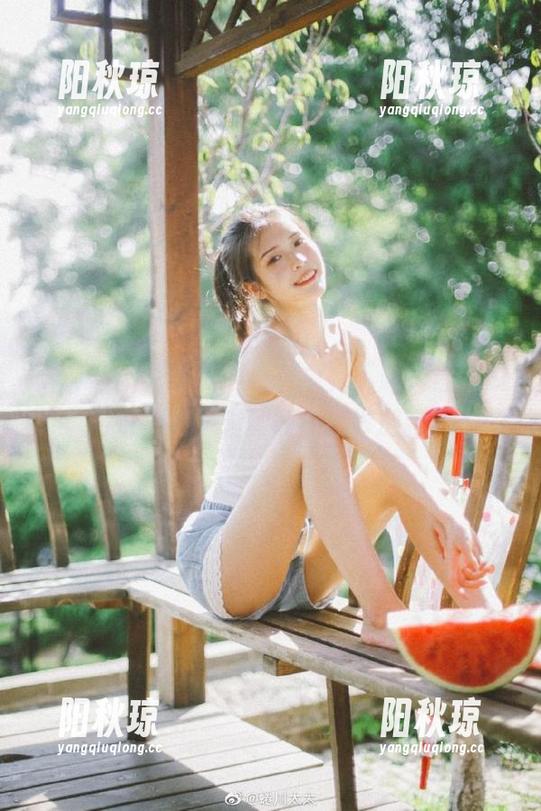 吃瓜网址 今儿个不吃瓜,下载抖音吃瓜网址,咱不光加饭,还得加料!