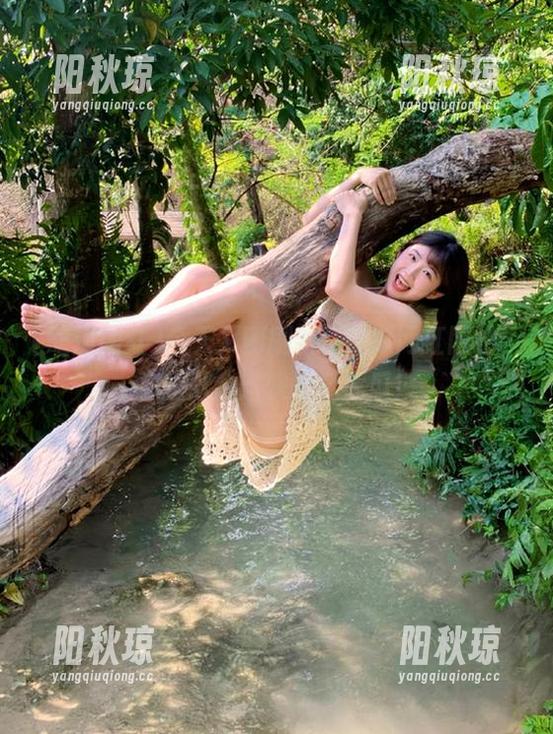 今天又刚刷新了吃瓜网红网站，心里默念：快来个大瓜！
