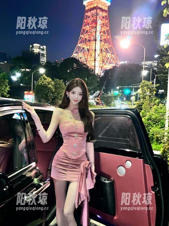 夸克吃瓜的传送门，妹子都争着要进不进，门可真热闹！