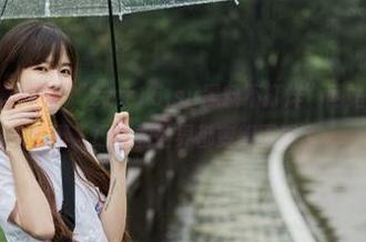 进了“zztt15.su黑料不打烊”网站后，我顿时觉得入口前的世界都变得无趣了。