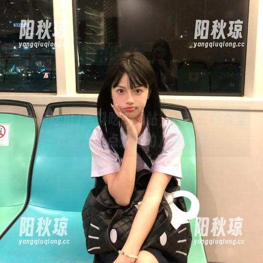 黑料吃瓜总站，是我在网页里一次能无终点划行的八卦旅程。