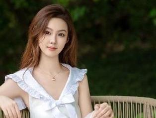 “黑料社区”官网入口，社交账号登录像是在为我的八卦事业打基础！