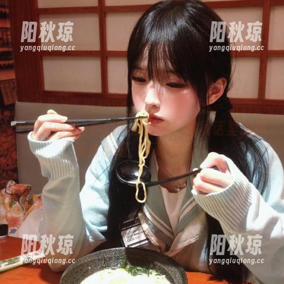黑料网址 黑料网址官网:像童话里的黑森森小道,不敢深入!