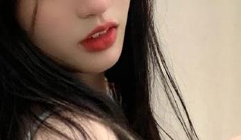 瘫在沙发上看黑料网站安卓版，视频免费观看体验比外卖还舒服，真奈何。