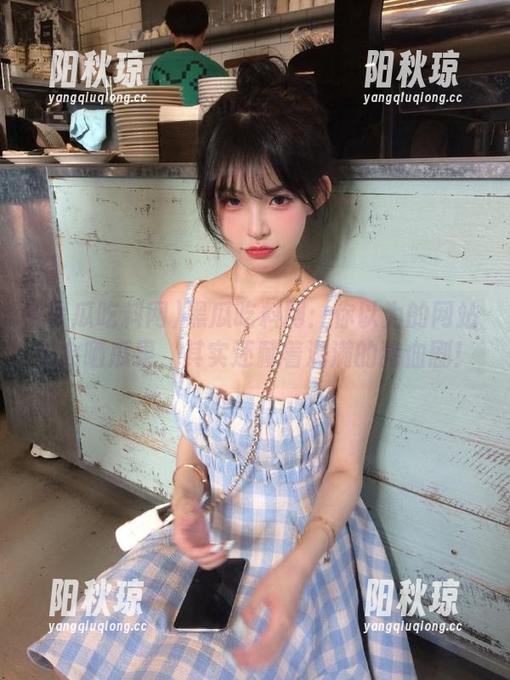 黑瓜吃料网：你以为的网站只会晒瓜果，其实还藏着满满的狗血剧！